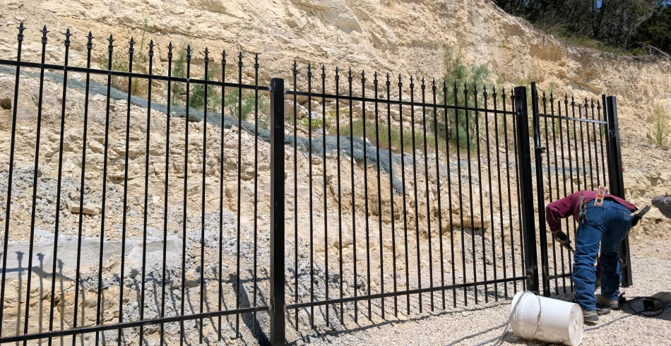 Metal Fence Repair